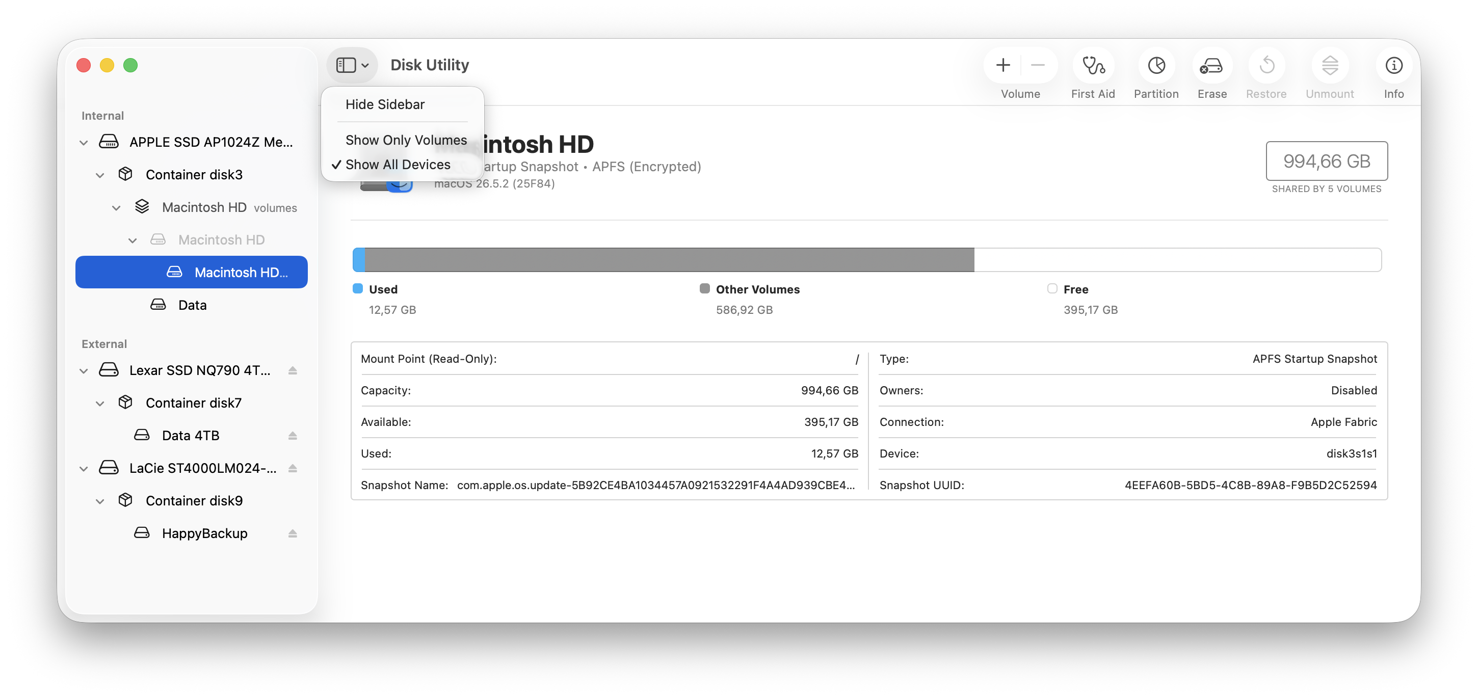 Βοήθημα δίσκων σε macOS με ανοιχτό το μενού της πλαϊνής στήλης και τσεκαρισμένο το Show All Devices – στην πλαϊνή στήλη φαίνονται εσωτερικός δίσκος και δύο εξωτερικοί (SSD και LaCie)